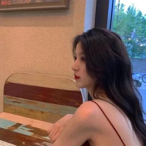 妓女。演员。皮条客